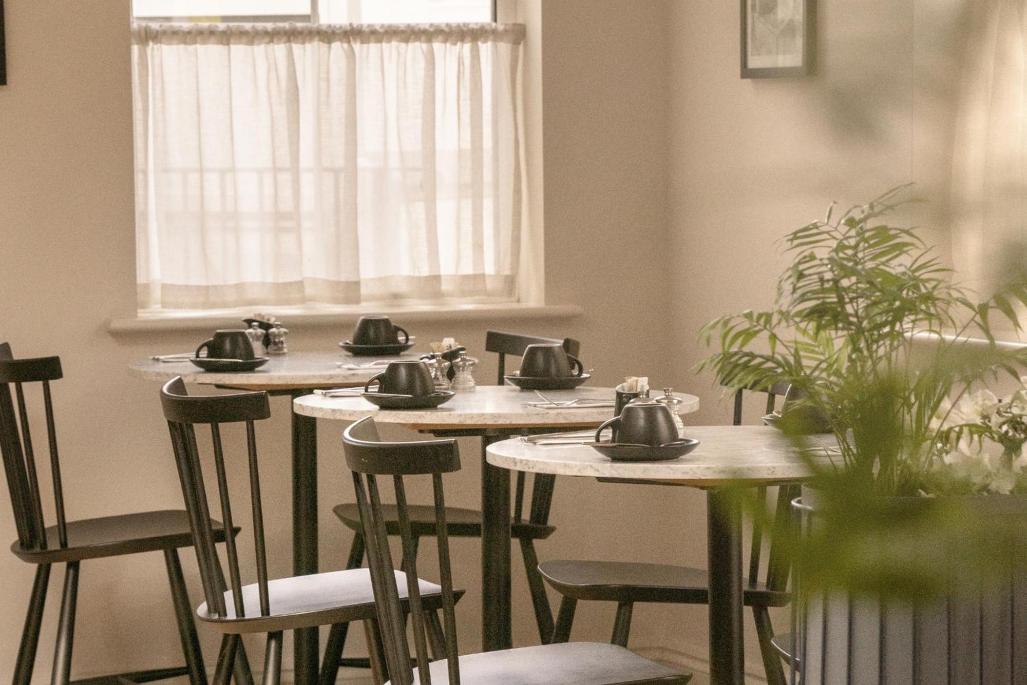 Leighton House - Boutique Guesthouse Бат Экстерьер фото A tea room in Kyoto, Japan