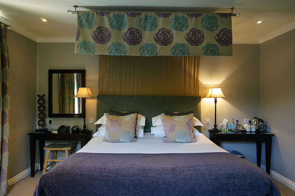 Leighton House - Boutique Guesthouse Бат Экстерьер фото A bedroom at the hotel